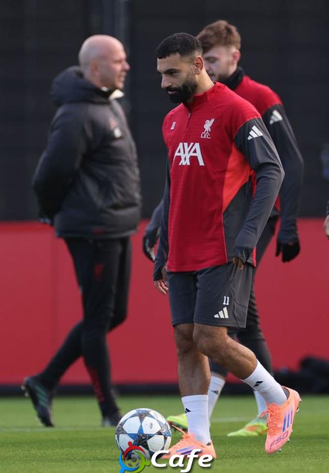 Salah trở lại đội hình, Liverpool có bớt khủng hoảng?