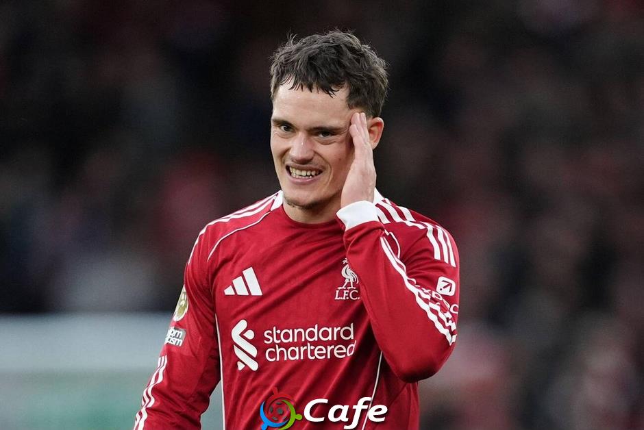Sao Brighton thoát thẻ đỏ sau pha phạm lỗi thô thiển với Florian Wirtz Sao Brighton thoát thẻ đỏ sau pha phạm lỗi thô thiển với Florian Wirtz
