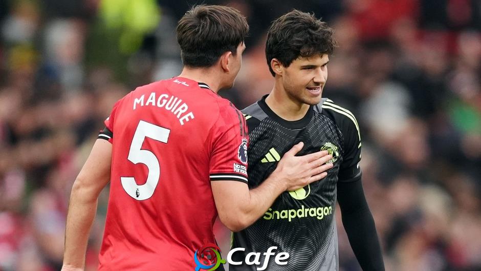 Senne Lammens phủ nhận so sánh với huyền thoại Peter Schmeichel của MU Senne Lammens phủ nhận so sánh với huyền thoại Peter Schmeichel của MU
