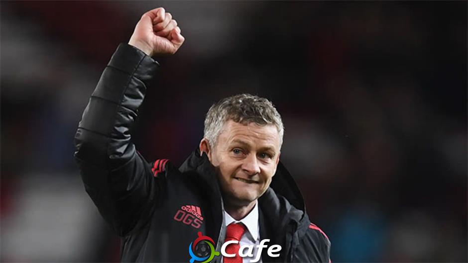 Shearer cảnh báo MU: 'Quay lại với Solskjaer là quyết định rất kỳ lạ'