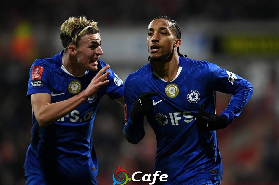 Tại sao Chelsea không thể kiểm soát trận đấu?