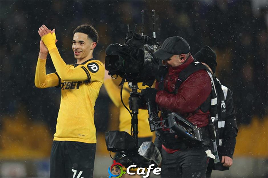 Tom Edozie, 'kẻ thủ ác' cho Arsenal là ai? Tom Edozie, 'kẻ thủ ác' cho Arsenal là ai?