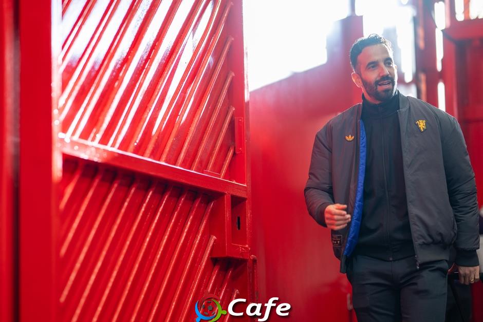 Trực tiếp MU 0-0 Brighton: Quỷ đỏ giao bóng