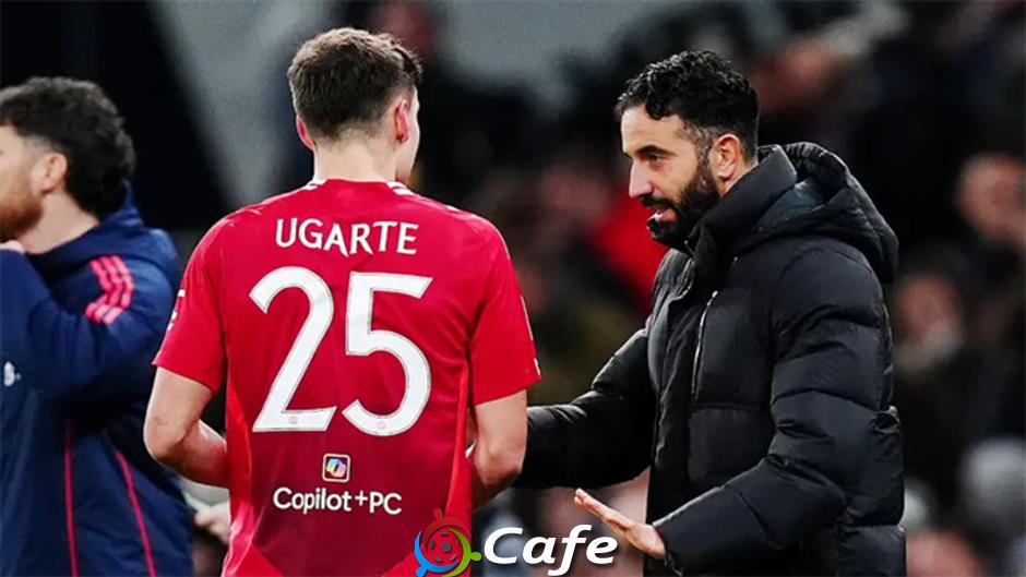 Ugarte có cơ hội đá chính ở trận gặp Liverpool