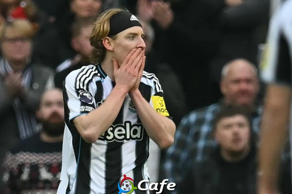VAR gây phẫn nộ trong trận hòa của Newcastle trước Chelsea