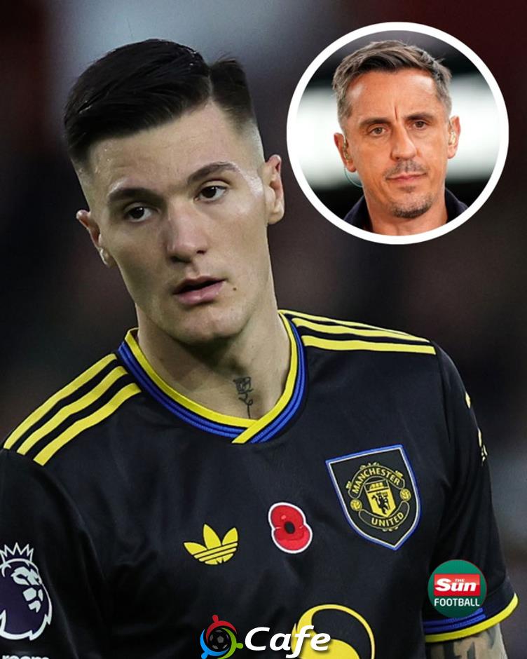 Vì sao Gary Neville 'dìm' Benjamin Sesko thậm tệ?
