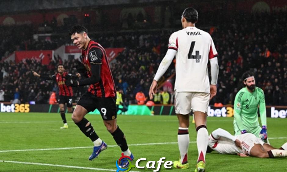 Virgil van Dijk nhận bão chỉ trích vì sai lầm sơ đẳng