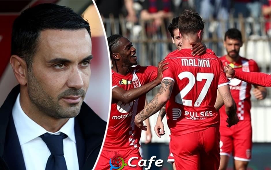 Con trai huyền thoại Milan gặp lại 'ân sư' Con trai huyền thoại Milan gặp lại 'ân sư'