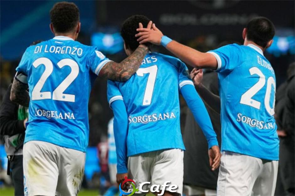 Napoli lại giành Siêu cúp Italia nhờ 'thần tài Brazil'