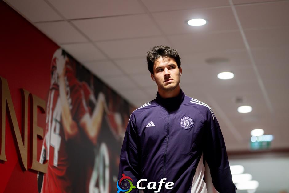 Trực tiếp Liverpool 1-2 MU: Maguire đánh đầu ghi bàn Trực tiếp Liverpool 1-2 MU: Maguire đánh đầu ghi bàn
