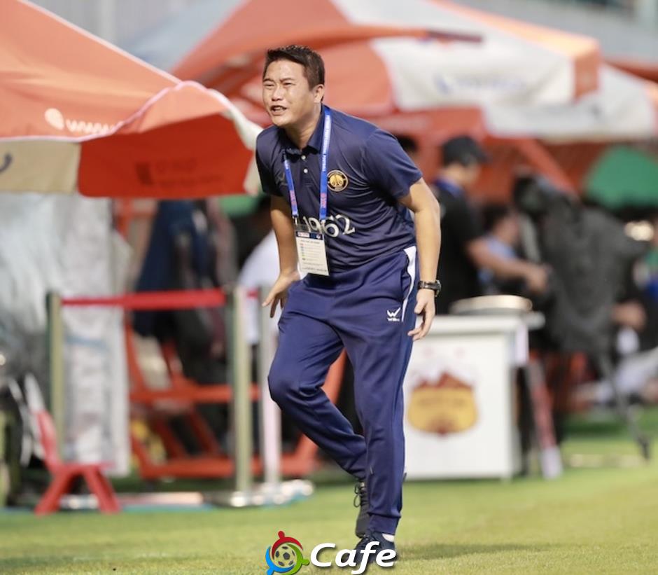 Chia tay HLV Choi Won Kwon, CLB Thanh Hoá có thăng hoa?