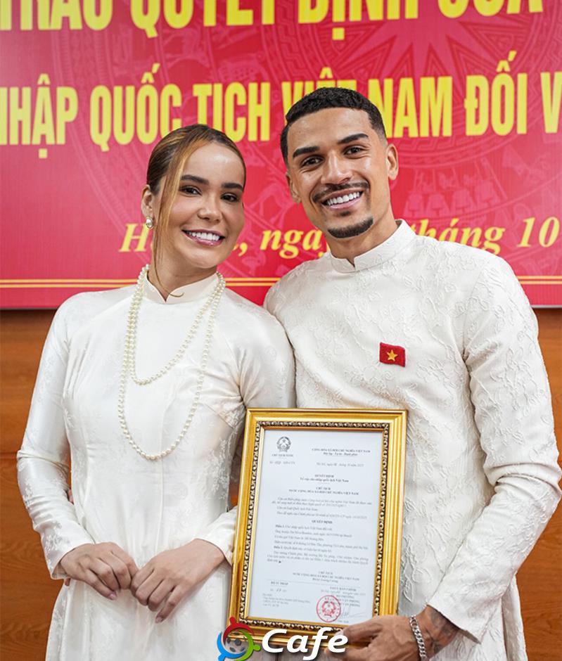 Đỗ Hoàng Hên làm điều đặc biệt, hát quốc ca trong ngày nhận quốc tịch Việt Nam Đỗ Hoàng Hên làm điều đặc biệt, hát quốc ca trong ngày nhận quốc tịch Việt Nam