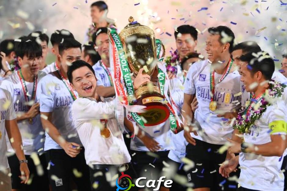 Hà Nội FC – 20 năm bền bỉ kiến tạo thế hệ kế thừa cho bóng đá Việt Nam Hà Nội FC – 20 năm bền bỉ kiến tạo thế hệ kế thừa cho bóng đá Việt Nam