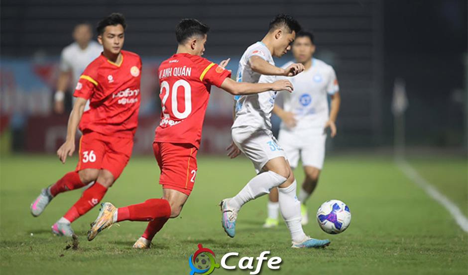 HLV Nguyễn Thành Công bất ngờ chia tay PVF-CAND