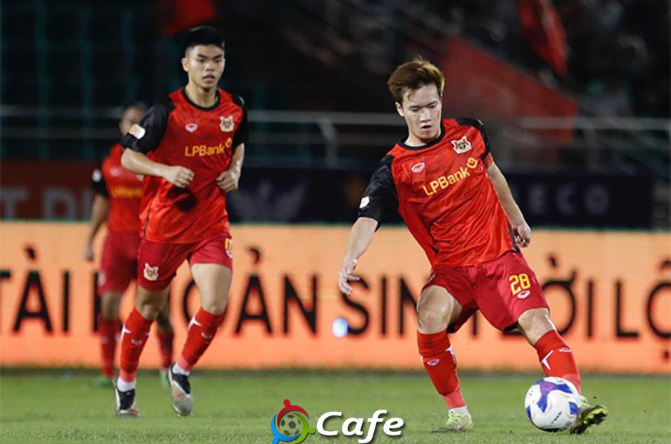 Hoàng Đức tiến sát tới Quả bóng Vàng thứ 3 Hoàng Đức tiến sát tới Quả bóng Vàng thứ 3