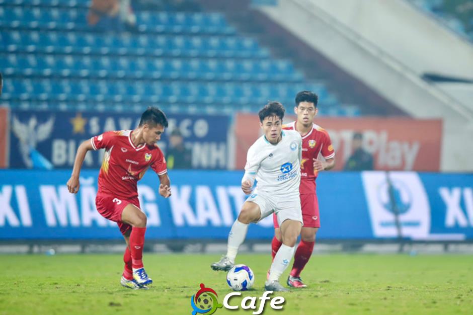 Kết quả Nam Định 1-1 Hà Tĩnh: Xuân Son tịt ngòi, nhà vua lại ngậm ngùi Kết quả Nam Định 1-1 Hà Tĩnh: Xuân Son tịt ngòi, nhà vua lại ngậm ngùi