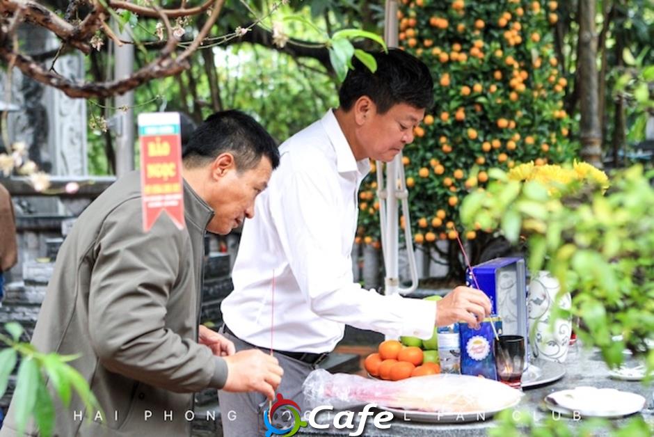 Thầy trò HLV Chu Đình Nghiêm tham quan di tích, ôn sử hào hùng!
