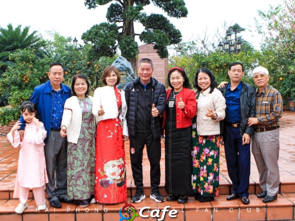 Thầy trò HLV Chu Đình Nghiêm tham quan di tích, ôn sử hào hùng!