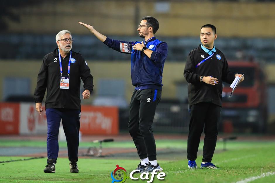 Xuân Son 'tịt ngòi' vì V.League quá khắc nghiệt
